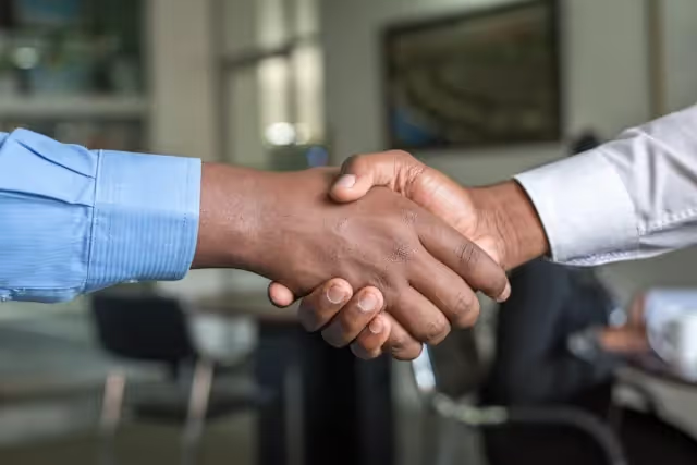 LinkedIn Connection Request Benchmarks: What’s a Healthy Acceptance Rate in 2025